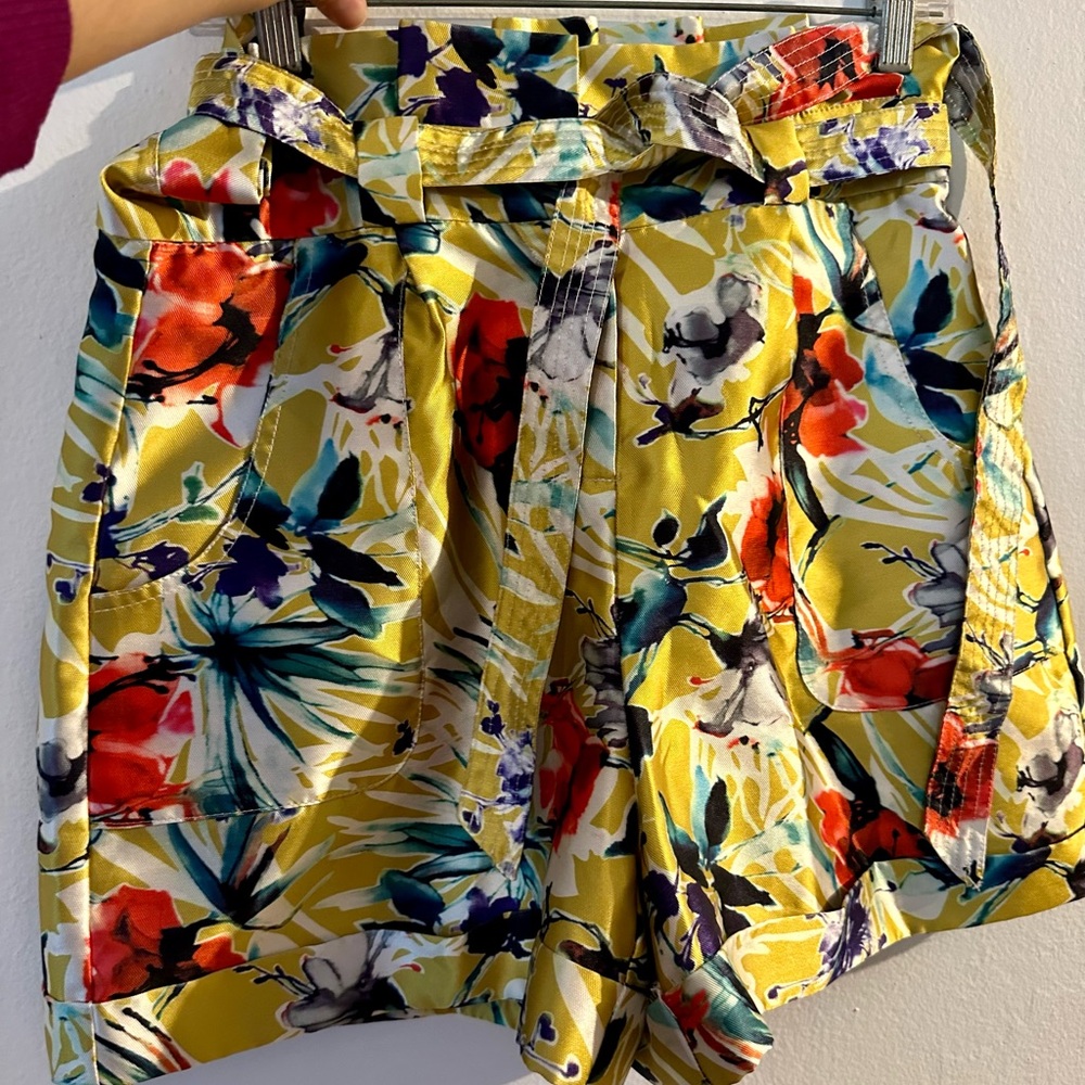 Gracia Short floral high waisted